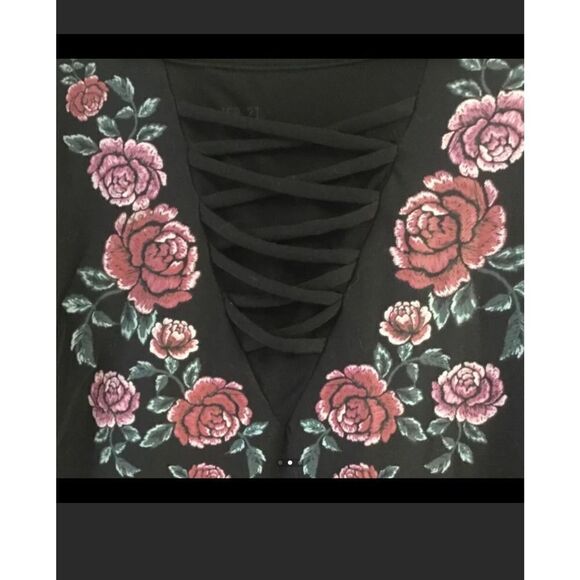 NWT~Derek Heart Black Knit Pink Rose Motif Mini Dress Sz Large - Picture 2 of 3